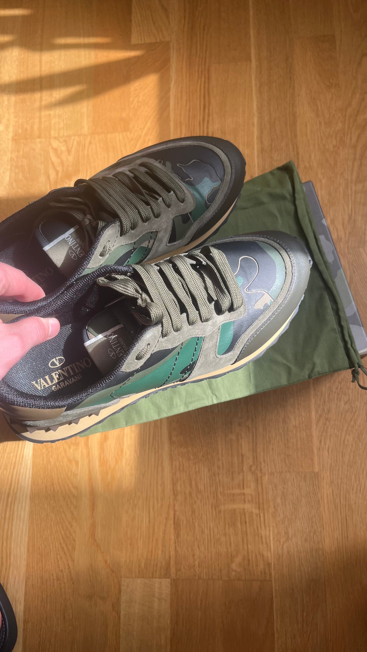 Valentino rockrunner