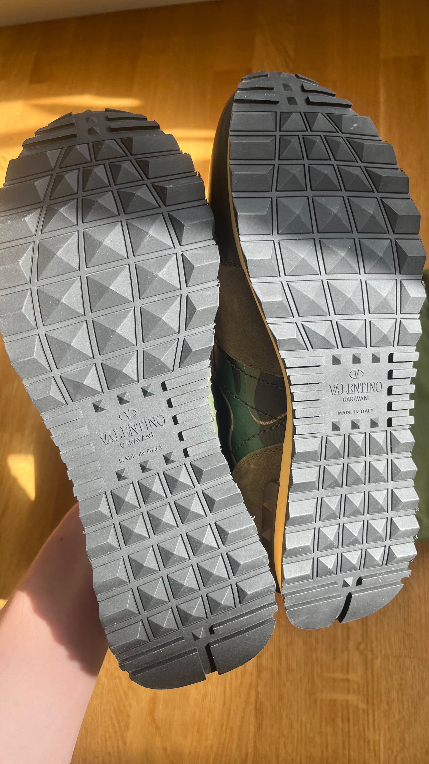 Valentino rockrunner