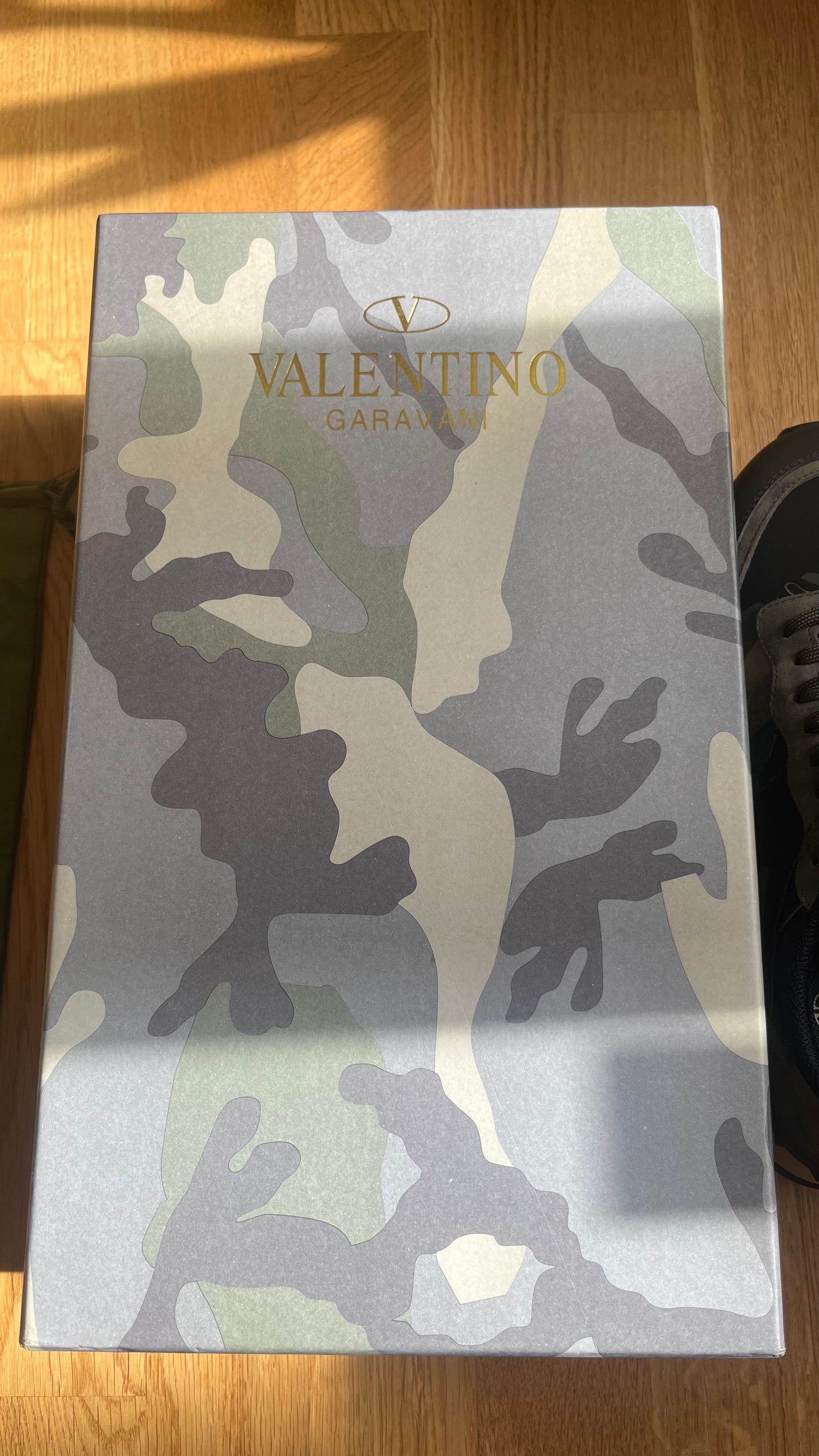 Valentino rockrunner