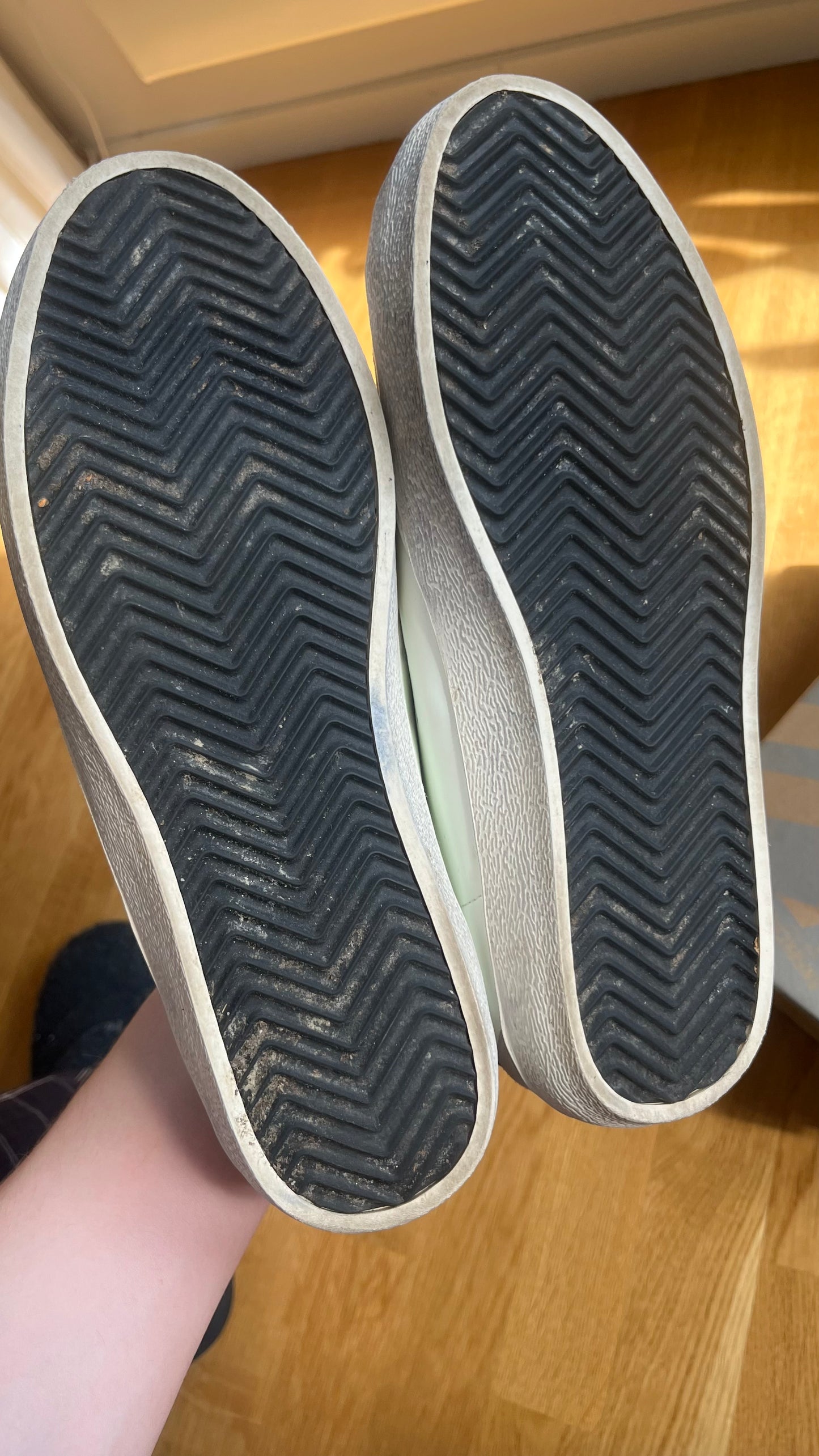 Golden goose shoes (budget)
