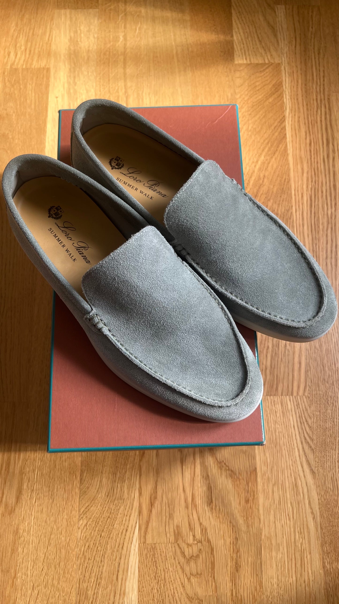 Loro piana summer walks