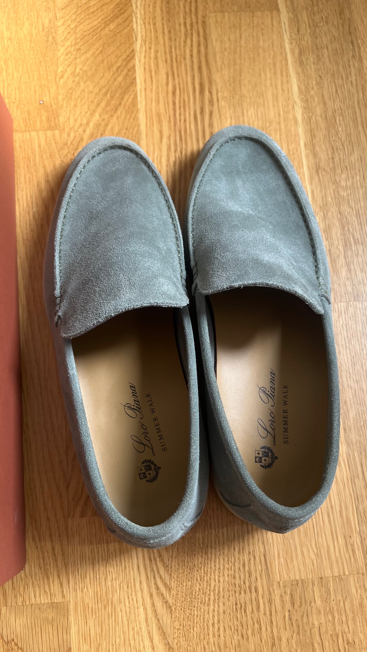 Loro piana summer walks